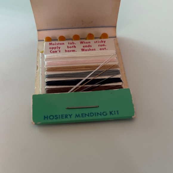 Hosiery Mending Kit - Vintage - Picture 4 of 5